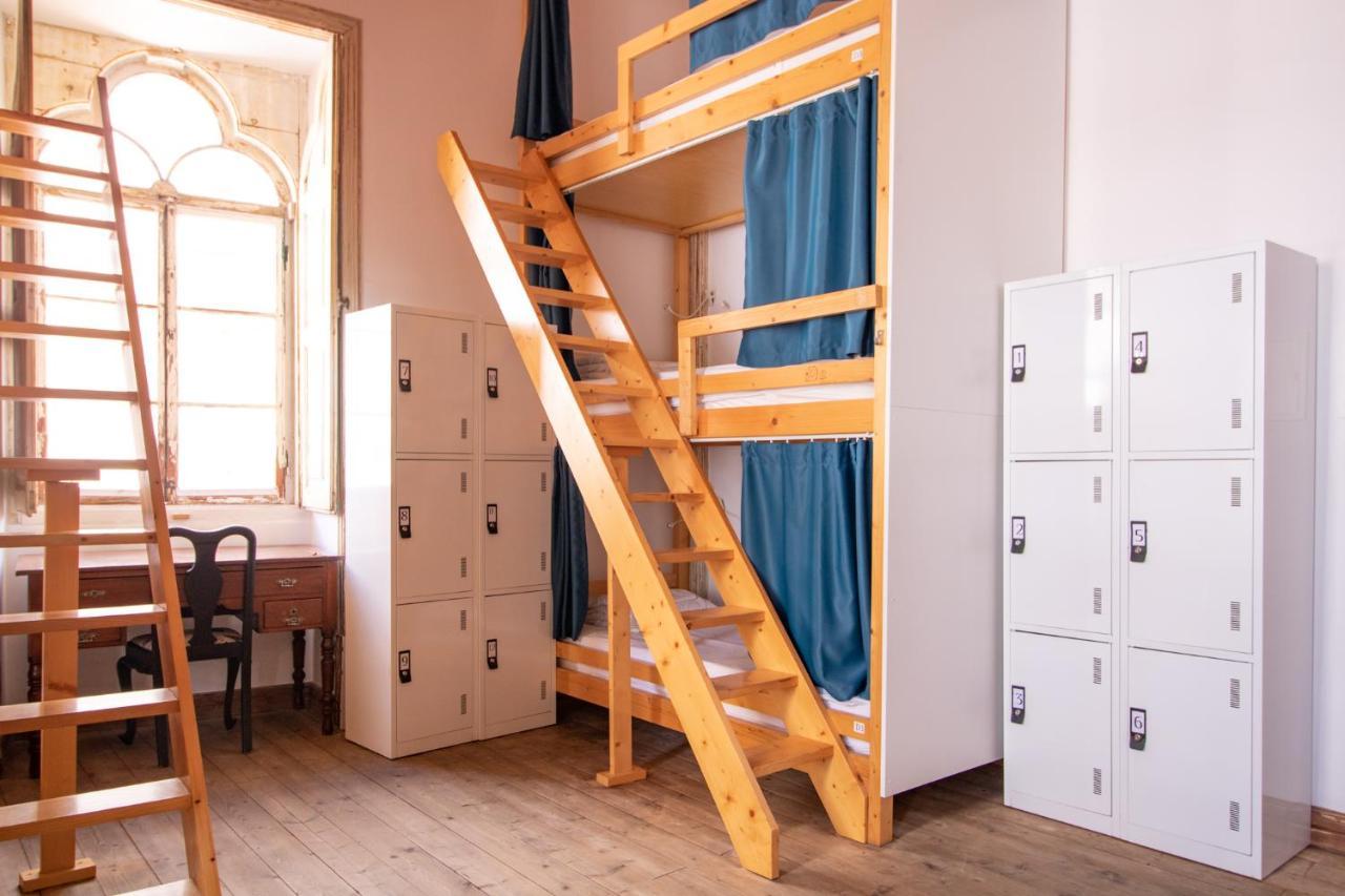 Bett im gemischten 6-Bett-Schlafsaal